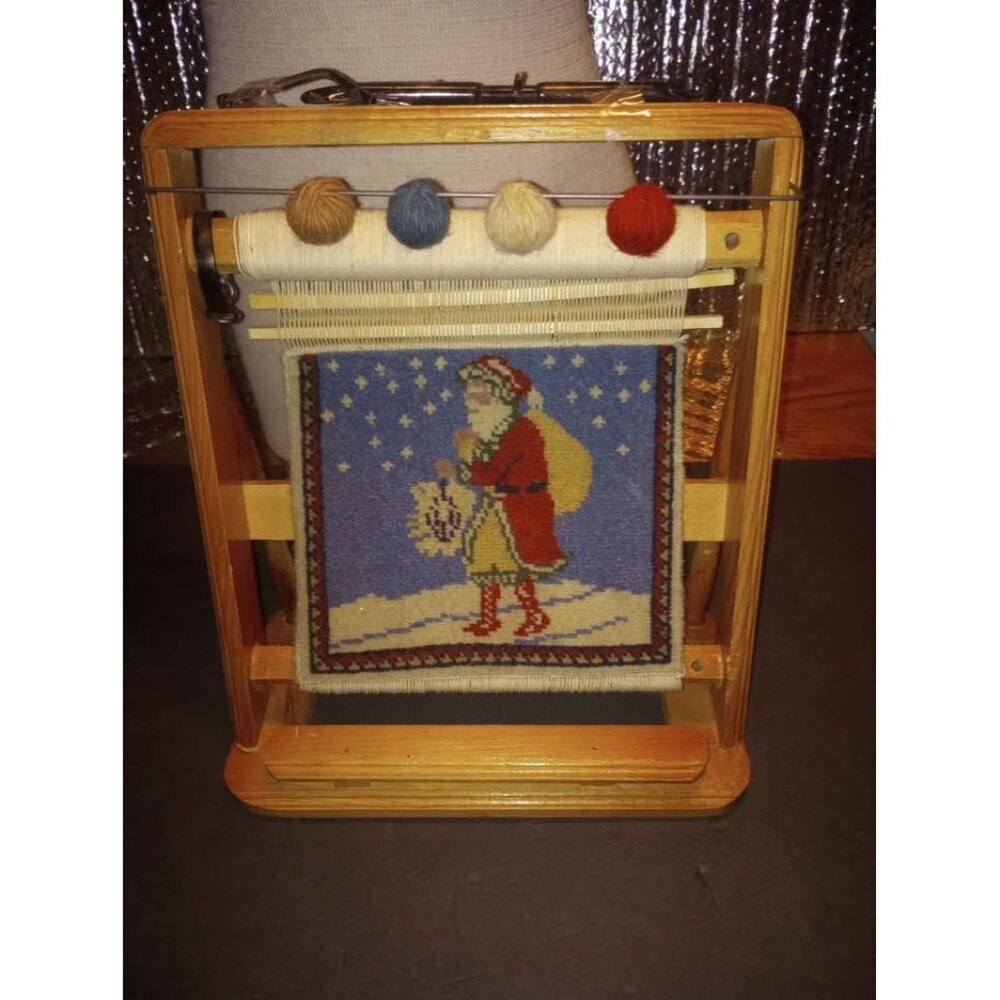 The art of loom. Santa clause